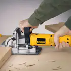 Ranhuradora 600W DeWALT DW682K-QS